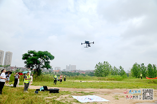 赣州市一单位组织20余架无人机竞技演练，以备防汛救急